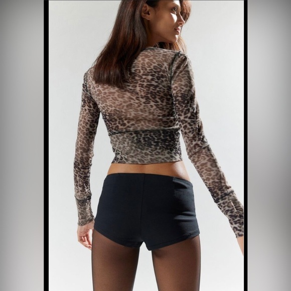 Silence + Noise UO Urban Outfitters Sabrina gray Micro Shorts size XXS brand new - Picture 8 of 11